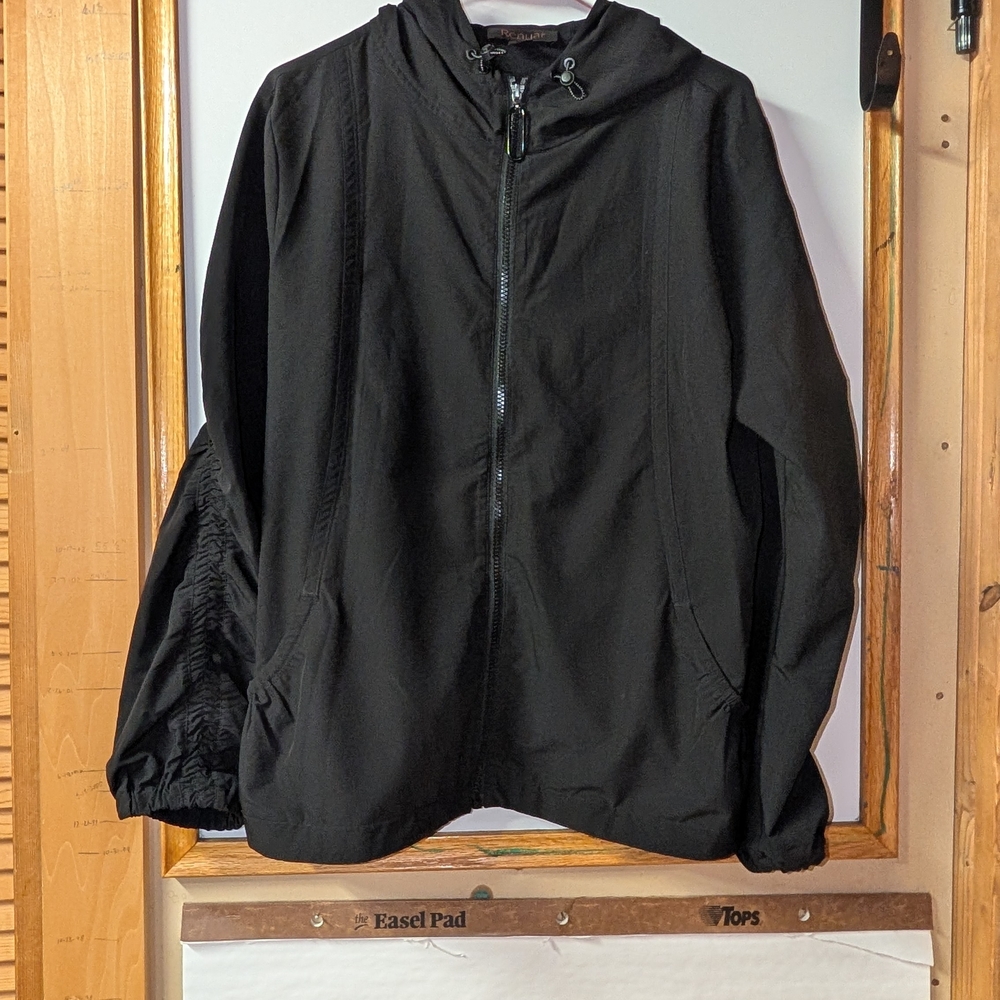 Renuar Women's Hooded Black Zip Windbreaker With Ruched Sleeves